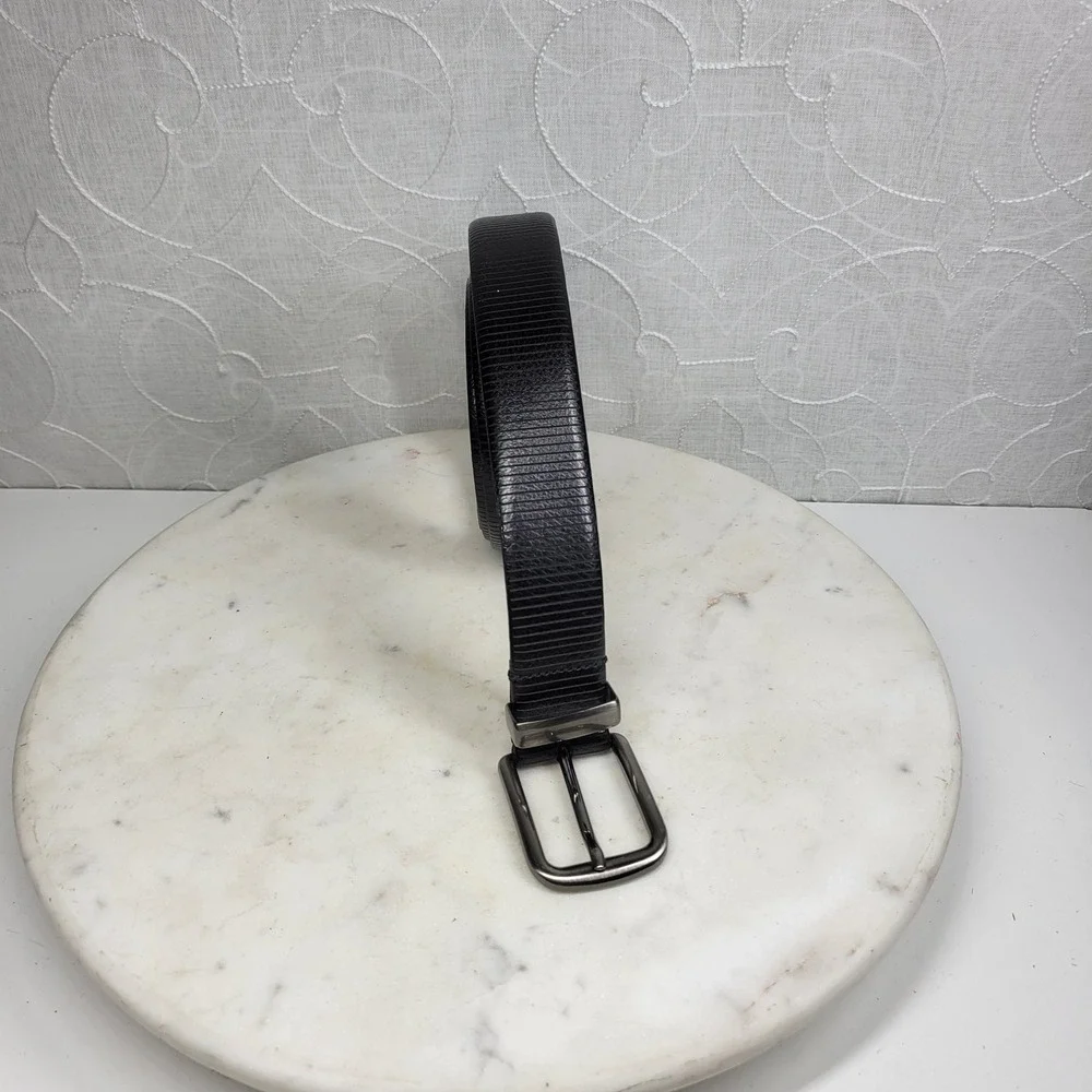 Johnston & Murphy Scored Leather Belt 44 Mens Black Ribbed Italy Dressy Preppy